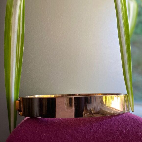 💛 J. Crew Gold Tone Bracelet - Picture 1 of 4